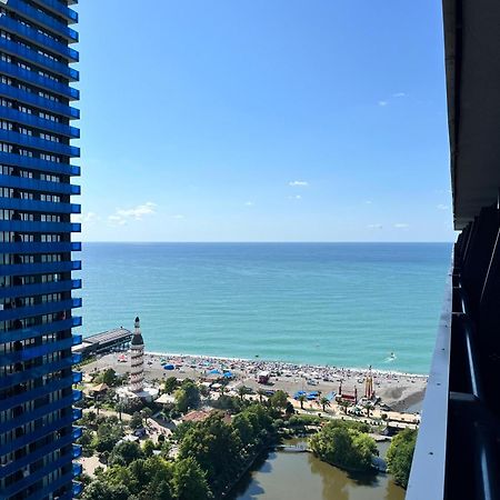 Black Sea Coast Apartment バトゥーミ エクステリア 写真